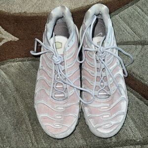 Nike Air Max Plus (Women's)